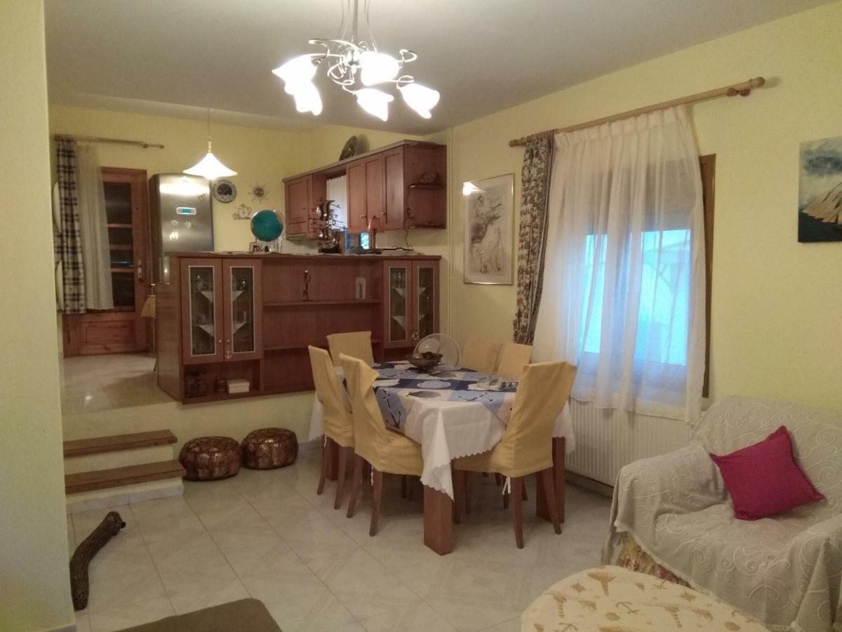Vila Family Seaside House In Mouries Paralia Dionysiou Exteriér fotografie