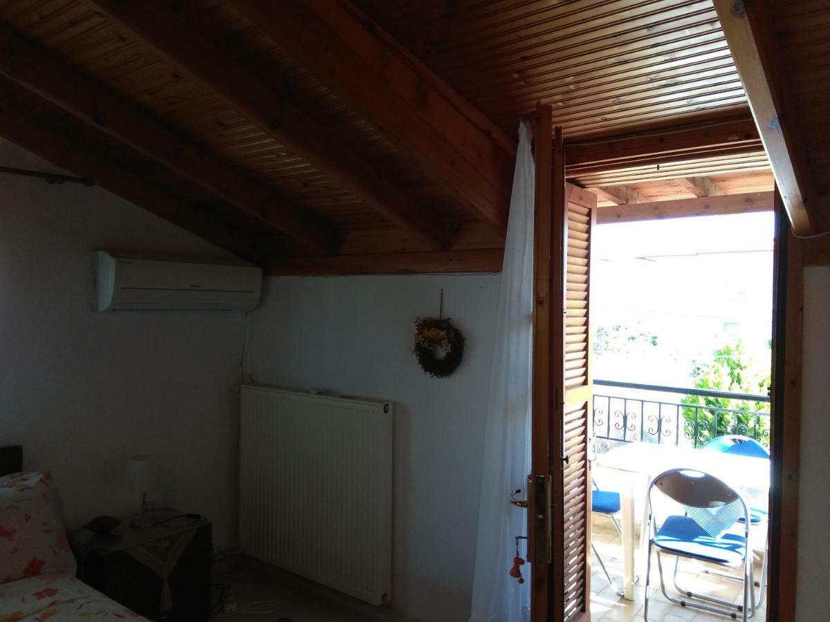 Vila Family Seaside House In Mouries Paralia Dionysiou Exteriér fotografie